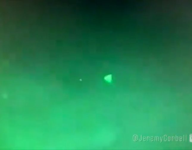 شاهد فيديو مسرب لصحون طائرة يشعل جدلاً واسعاً بأمريكا