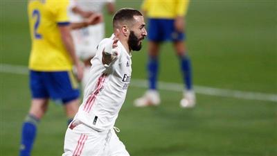 ريال مدريد يثأر من قادش بثلاثية وينقض على الصدارة