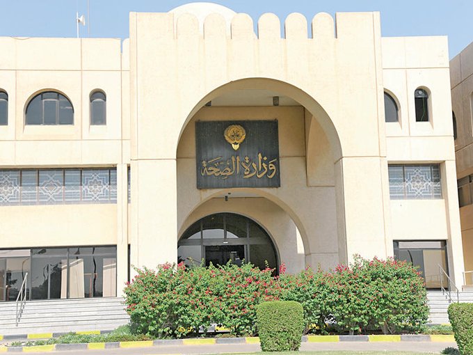 عاجل | مجلس الوزراء يسمح بدخول إداريي «الصحة» غير الكويتيين وأسرهم إلى البلاد