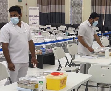 الصحة تدشن خدمة الوحدات المتنقلة لتطعيم العاملين بالتعاونيات والمساجد وبعض الأنشطة