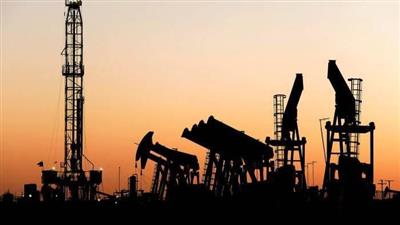 النفط يتحول للهبوط بعد صدور بيانات المخزونات الأمريكية
