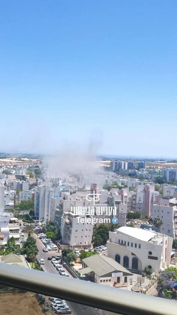عاجل الإعلام العبري: إصابة صاروخية مباشرة لمبنيين اثنين في مدينة “أسدود”، على ما يبدو هناك إصابات