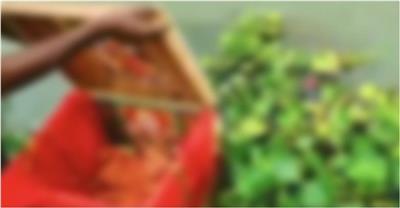 رضيعة في صندوق.. صورة تهز الهند