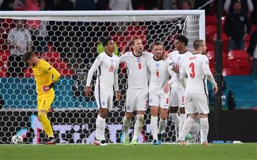 إنجلترا تتخطى عقبة التشيك وتتأهل لدور الـ16 باليورو