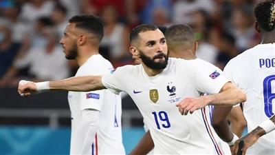 بنزيما يتخطى رقم زيدان القياسي مع منتخب فرنسا