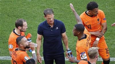 استقالة دي بور من تدريب الطواحين الهولندية بعد الخروج المخيب من بطولة أمم أوروبا