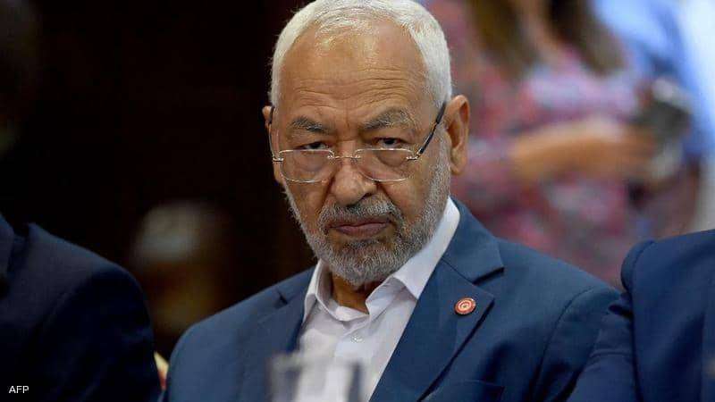 #تونس: رئيس مجلس النواب التونسي يعتصم أمام البرلمان المطوّق من الجيش