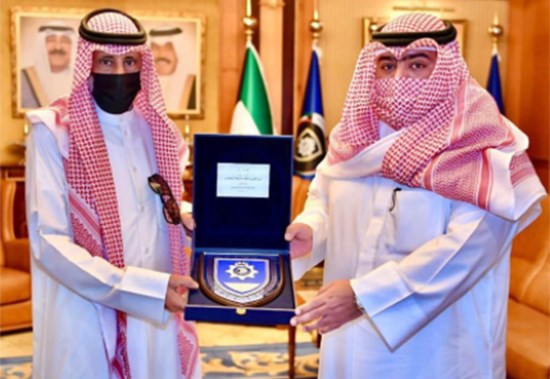 وزير الداخلية: شهيد الواجب الشرطي عبدالعزيز الرشيدي قدّم مثالاً رائعاً لرجل الأمن الملتزم بأداء واجباته ومسؤولياته