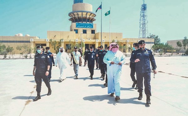 العلي أثنى على الجهد المبذول في ظل التحديات الإقليمية والنهام: لن يُسمح بأي تهاون في بسط مظلة الأمن والأمان