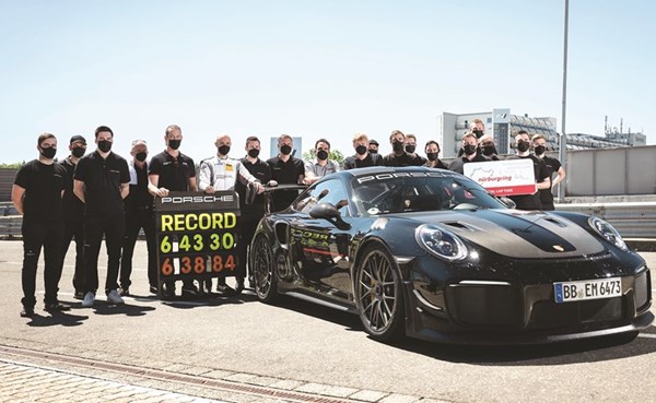 بورشه ‎‎911 GT2 RS‎ تسجل رقماً قياسياً جديداً لزمن اللفة على «نوربورغرينغ»