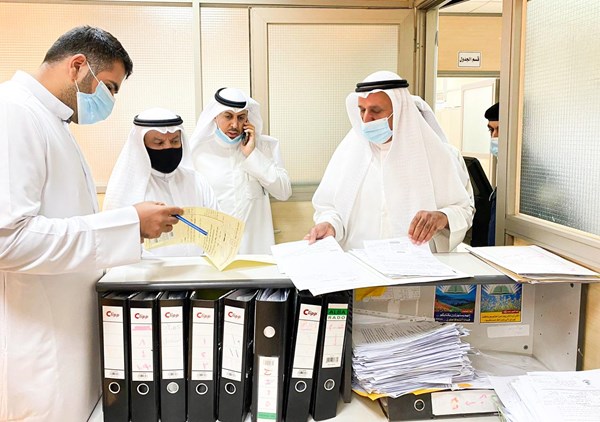 وزير العدل يطالب بسرعة انجاز المعاملات الخاصة بالأحكام القضائية وما يتصل بها من أعمال الطباعة وإعلان الأوراق القضائية والتنفيذ