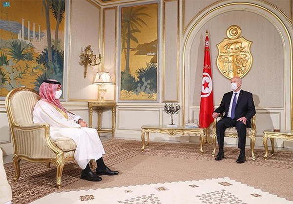 بن فرحان يؤكد وقوف السعودية الى جانب تونس وسعيّد يصف نوابا باللصوص: لن أكون ديكتاتورا وأنا في هذه السن