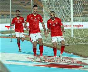 #الأهلي يكتسح #كايزر_تشيفز بثلاثية ويعانق «النجمة العاشرة»