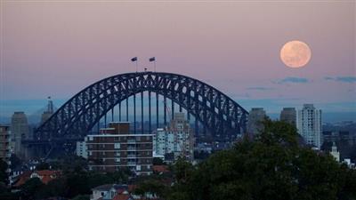 أستراليا تشدد الإغلاق العام في سيدني بسبب تزايد الإصابات بكوفيد-19