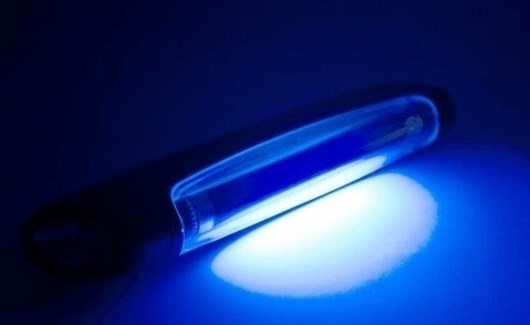 تطوير جهاز تعقيم مضاد لفيروس كورونا بالأشعة فوق البنفسجية