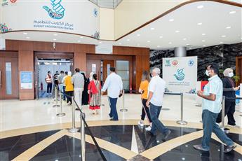 وتيرة التطعيم تتسارع.. والمؤشرات تتحسن