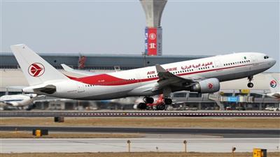 الجزائر.. إعادة تسيير بعض الرحلات الجوية وتخفيف إجراءات مواجهة كورونا