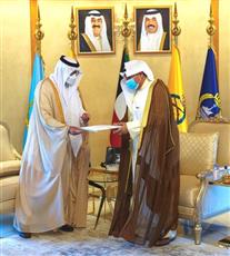 وزير الدفاع يتسلم رسالة خطية من ولي العهد السعودي تضمنت دعوته لزيارة المملكة