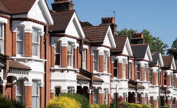 استمرار ارتفاع أسعار المساكن في بريطانيا