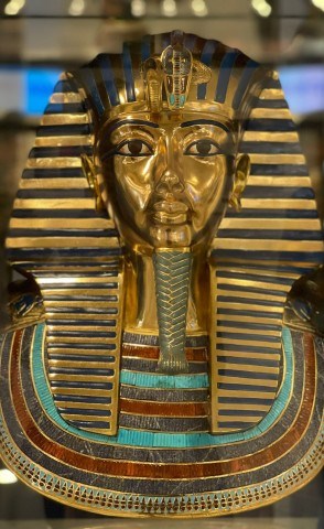 آمون قناع توت عنخ وقع التغاضي آمون قناع توت عنخ وصف قناع