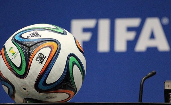 الفيفا يتراجع عن تهديداته للفرق الانجليزية