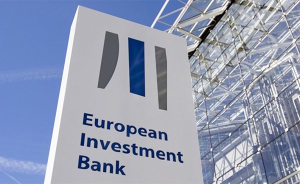 بنك الاستثمار الأوروبي يفتتح معرضا حول مشروعاته للتمويل الأخضر في ستوكهولم