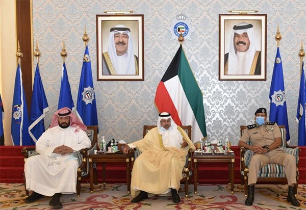 وكيل وزارة الداخلية يلتقي نائب رئيس الحرس الوطني ومحافظ العاصمة