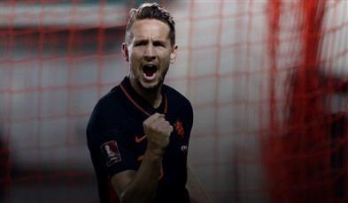 برشلونة يضم دي يونج مهاجم إشبيلية على سبيل الإعارة