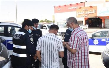 «الداخلية»: ضبط 64 مخالفا لقانون الإقامة في حملة أمنية على صناعية الفحيحيل