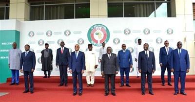 «ايكواس» تفرض عقوبات على قادة الانقلاب في غينيا وتدعو إلى إجراء انتخابات