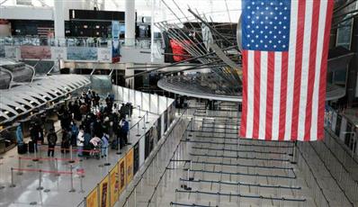 كورونا.. تفاؤل لدى الشركات والعائلات مع إعلان الولايات المتحدة فتح حدودها أمام الملقحين