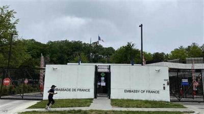 فرنسا تعيد سفيرها إلى أمريكا بعد أزمة الغواصات