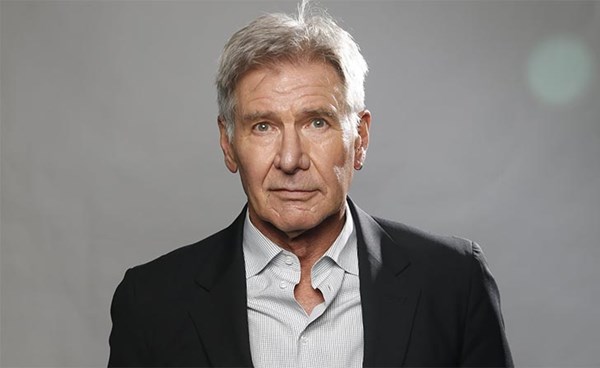 الشرطة الإيطالية تعيد بطاقة ائتمانية مفقودة للنجم الأمريكي هاريسون فورد