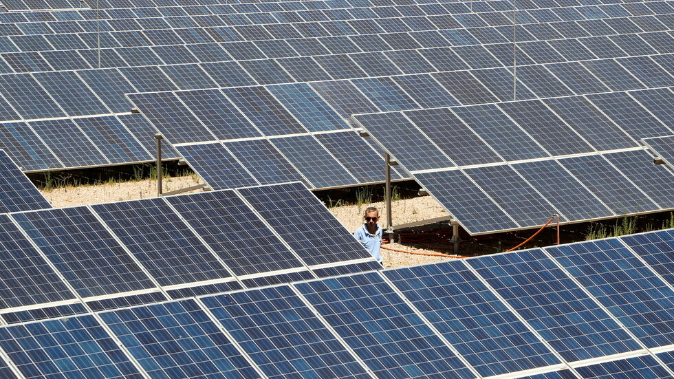 وزير الاقتصاد السوري: مجلس الوزراء يصادق على استثمارات اماراتية ضخمة