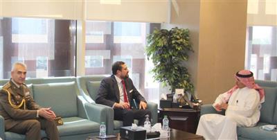 رئيس جهاز الأمن الوطني بالإنابة يبحث مع السفير الإسباني تعزيز التعاون بين البلدين