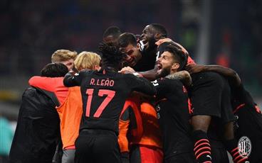 ميلان يقلب خسارته إلى فوز بثلاثية على فيرونا