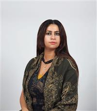 الفنانة الكويتية دانة الراشد توظف موهبتها بفن المنمنمات لرفع الوعي المجتمعي والثقافي في البلاد
