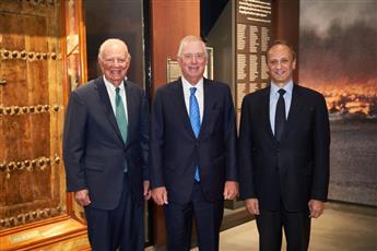 سفير الكويت لدى الولايات المتحدة يشارك في حفل إحياء للذكرى الثلاثين لحرب تحرير الكويت