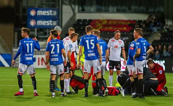 تعرض لاعب ايسلندي لسكتة قلبية خلال مباراة في الدوري النروجي