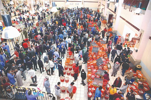 ارتفاع عام في أسعار السمك.. وركود ينافس أزمة «كورونا»