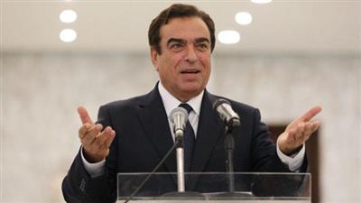 وزير الإعلام اللبناني يعلن أنه لن يقدم استقالته