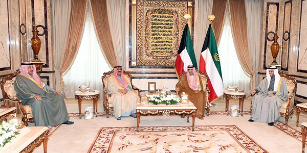 صاحب السمو استقبل ولي العهد ورئيسي السلطتين