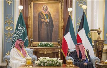 سمو الأمير يستقبل ولي العهد السعودي