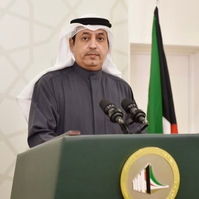 يوسف الغريب يقترح زيادة عدد مقاعد طلبة الطب البشري والأسنان والصيدلة وزيادة أعضاء هيئة التدريس