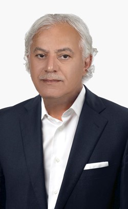 د. موسى خورشيد.. أول جراح كويتي وخليجي يحصل على الزمالة الفخرية في الطب من كلية الجراحين الأميركية