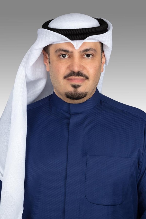 هشام الصالح يقترح قيام ديوان الخدمة المدنية بفتح سجل خاص للمتقاعدين المدنيين والعسكريين الراغبين في وظيفة استشارية على بند المكافآت
