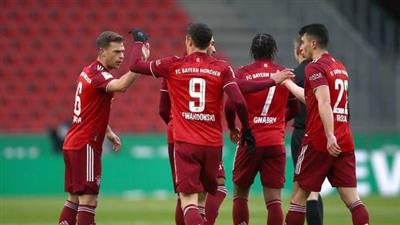 ليفاندوفسكي يقود بايرن ميونخ لاكتساح كولن برباعية