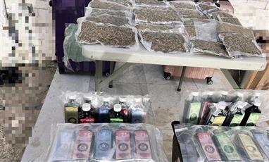 الجمارك: ضبط 10 كيلو ماريجوانا و40 علبة زيت ماريجوانا قادمة من أمريكا