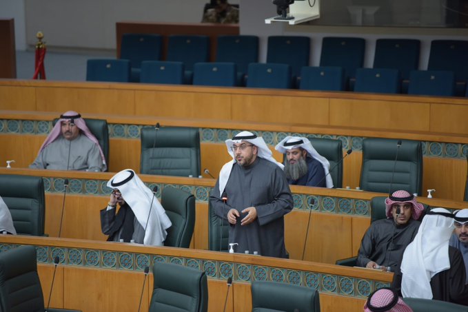 أسامة الشاهين: الإجابة عن سؤال المترو توضح أن يوم الحكومة بسنة ويجب حسم الموضوع الذي مضى عليه وقت طويل خصوصاً أن تكلفته الإنشائية 4 مليارات دينار وموضوع سكة الحديد لا يزال أيضا معلّقاً والأموال تصرف على الدراسات فقط