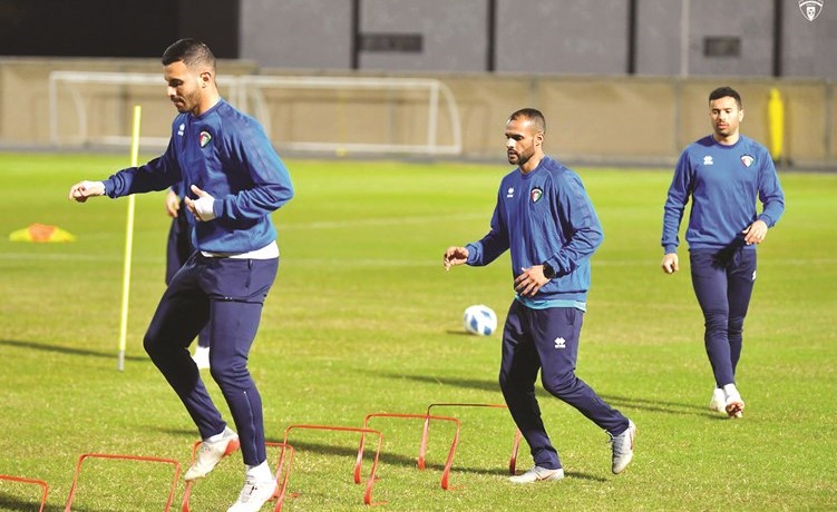 «الأزرق» إلى مالطا.. و«الأولمبي» إلى تركيا غداً